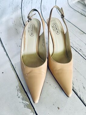 COACH Beige Pointed Slingback Heels Sz. 9B